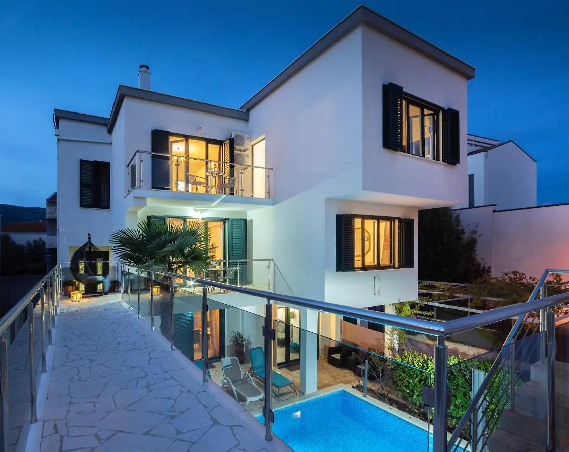 Villa Santa Maria Kastela Croatia